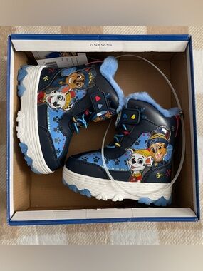 NEW IN BOX Blue and Light Blue Paw Patrol Kids Winter Boots Size 8